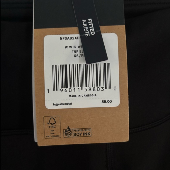 Women’s The North Face Black Leggings - Picture 3 of 3